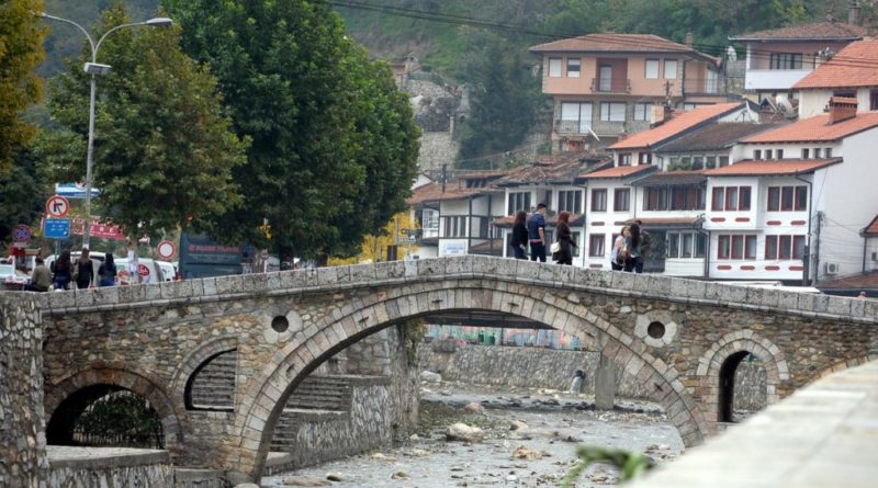 Një 60 vjeçar nga Novi Pazari vdes në një hotel në Prizren, po qëndronte aty bashkë me gruan – dyshohet për sulm në zemër